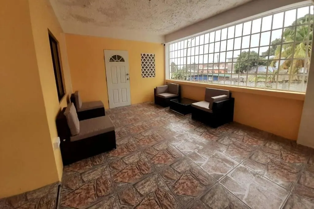 Mango Vert House Arima Holiday home